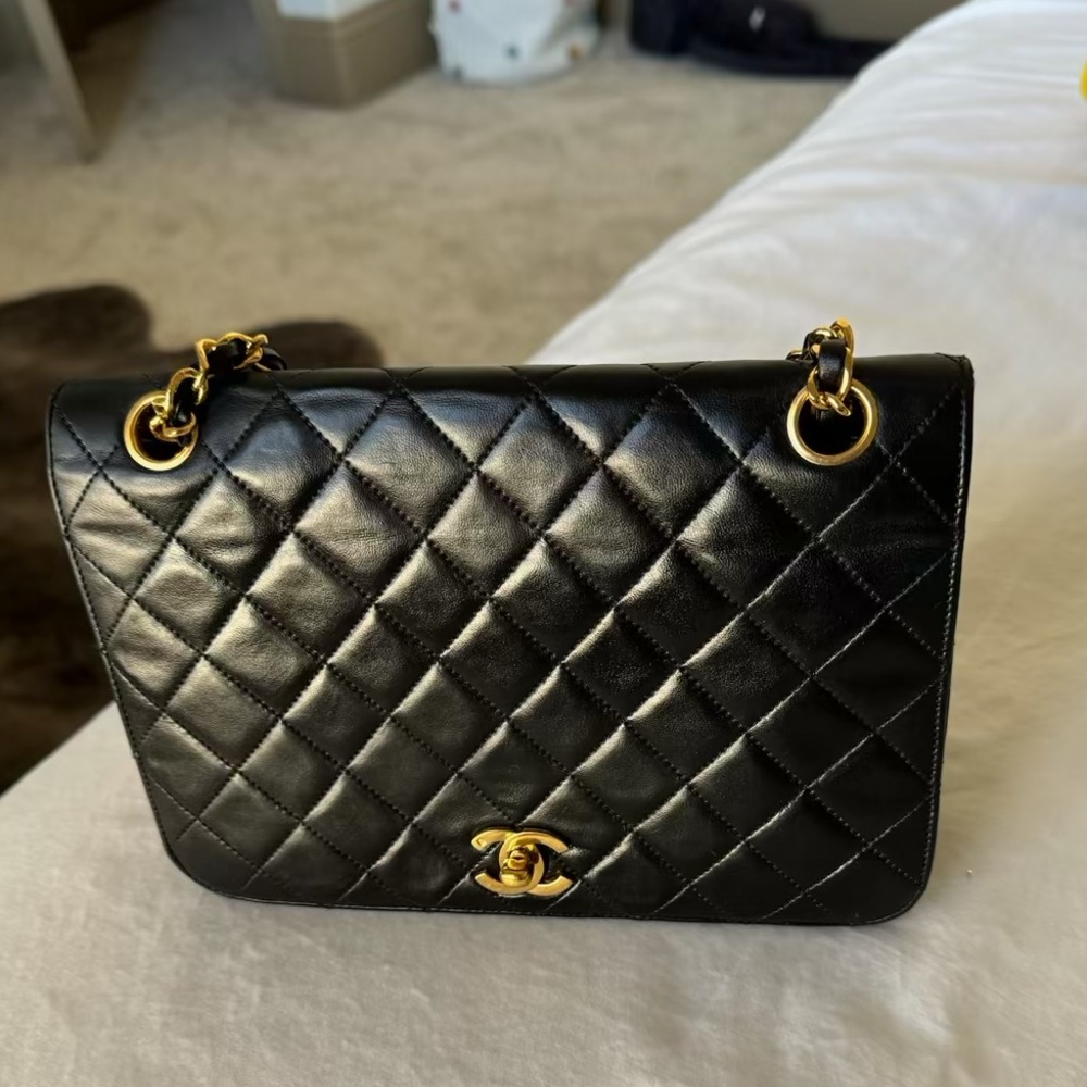 Vintage chanel lambskin turlock square full flap